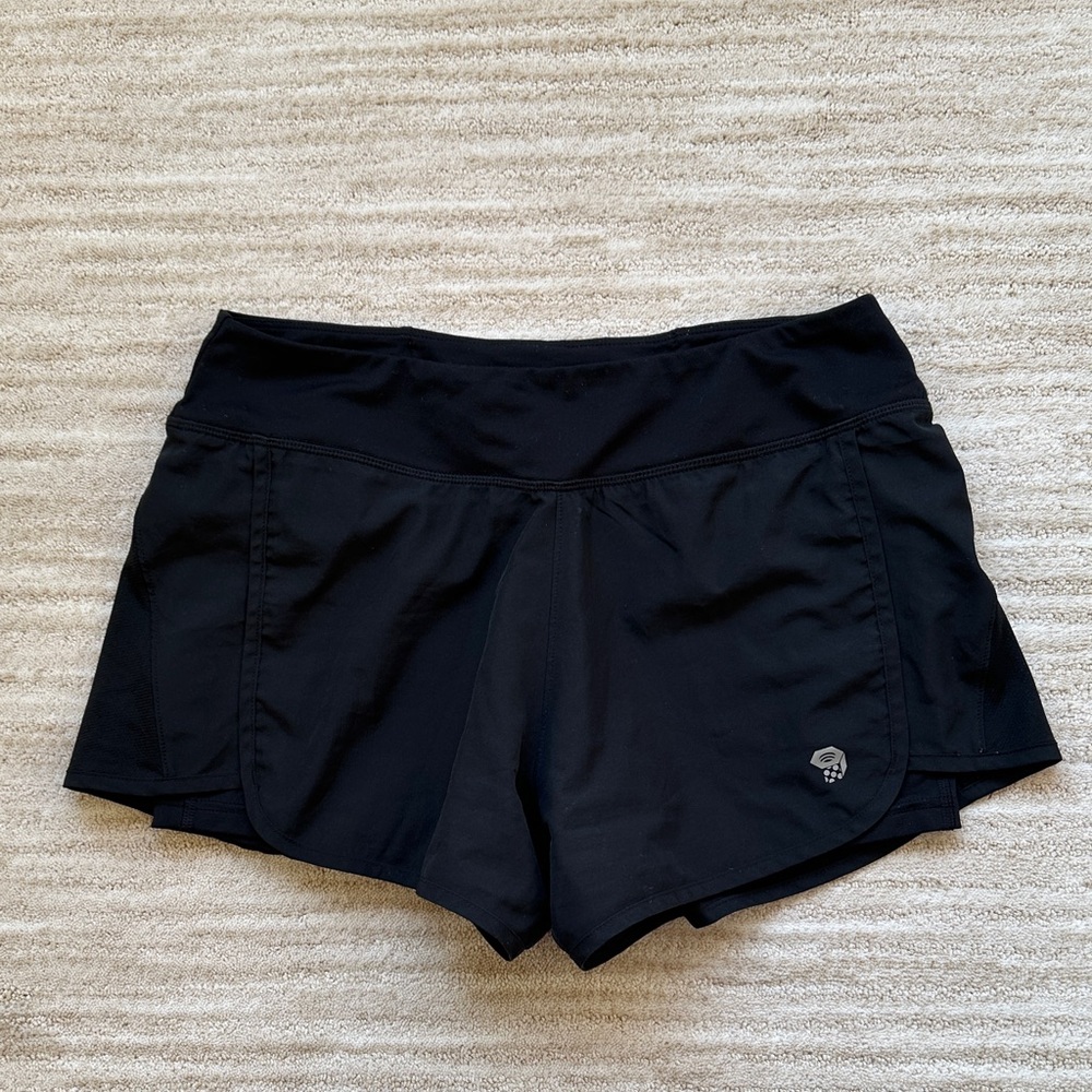 Mountain HardWear Women’s Black Athletic Short Size Medium